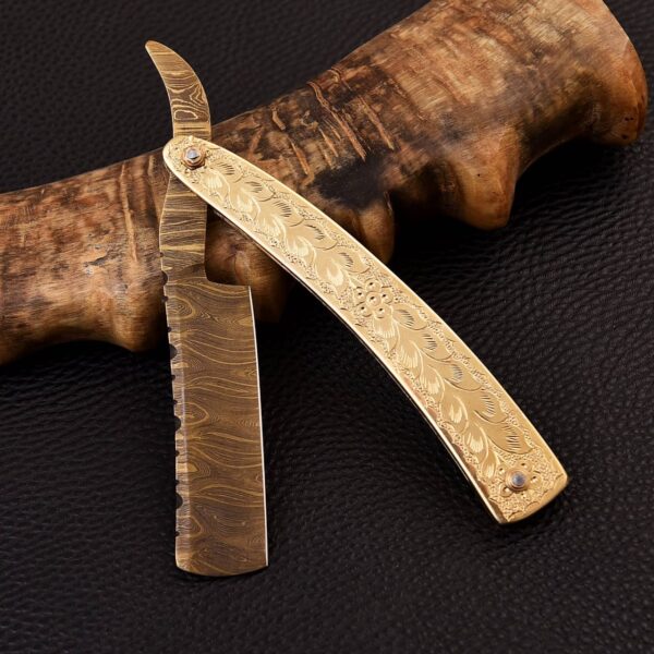 Handmade Damascus Steel Straight Razor – Luxury Shaving Razor for Men with Precision Blade