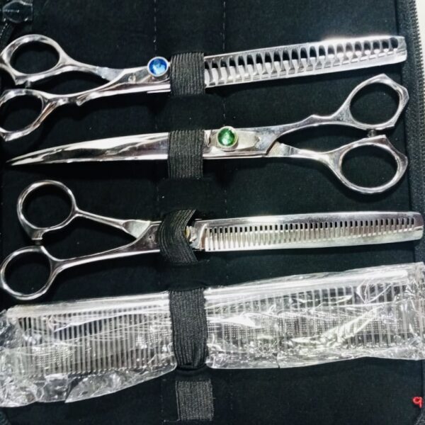 Pet grooming kit